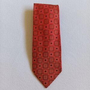 Fratelli Moda 100% Silk Made In Italy Red Square Pattern Tie
